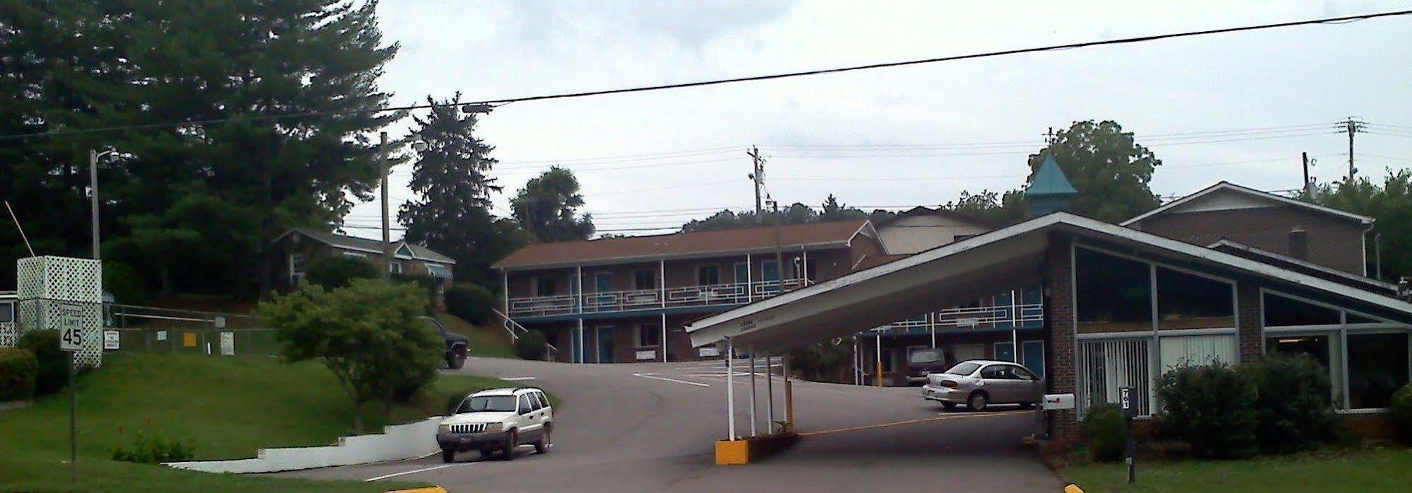 A Sapphire Inn Franklin Εξωτερικό φωτογραφία