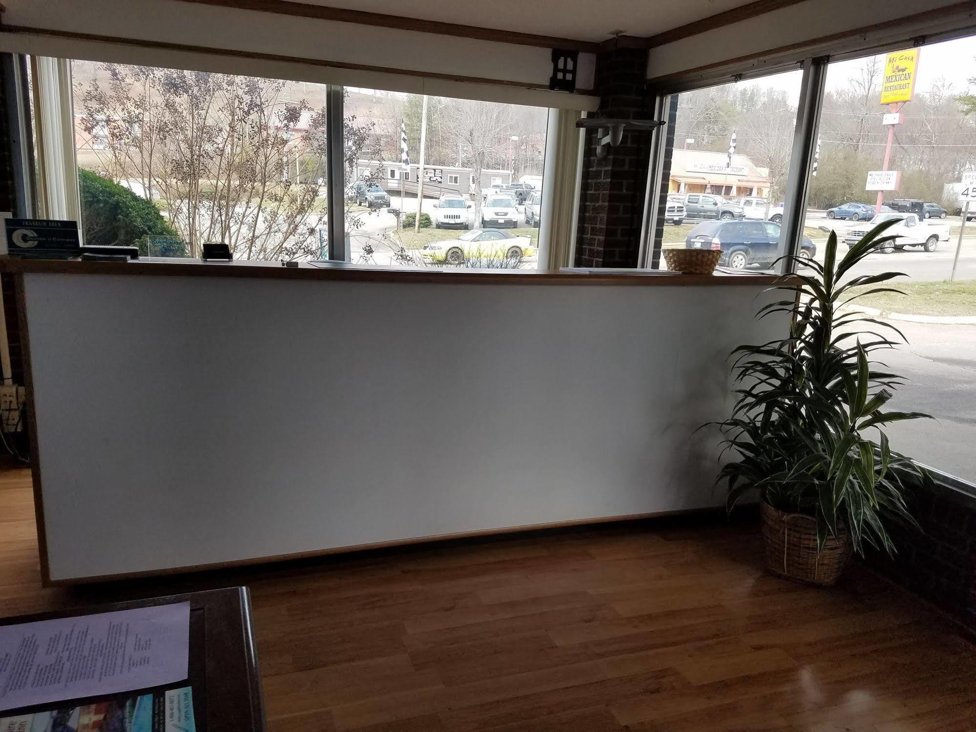 A Sapphire Inn Franklin Εξωτερικό φωτογραφία